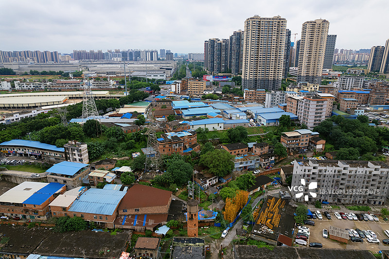 中国广西南宁市江南区五一中路，废弃铁路图片素材