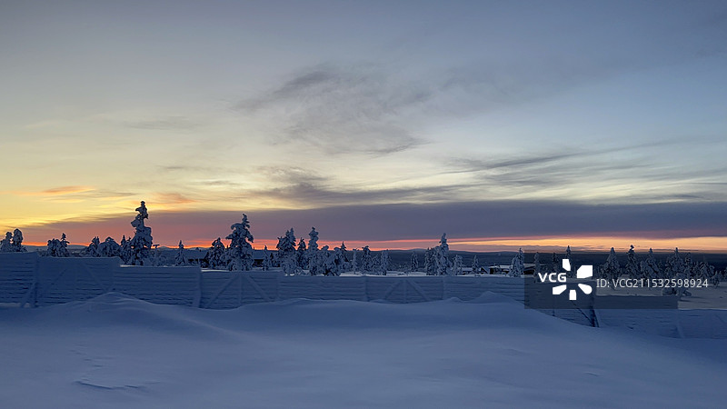芬兰的无边晚霞图片素材