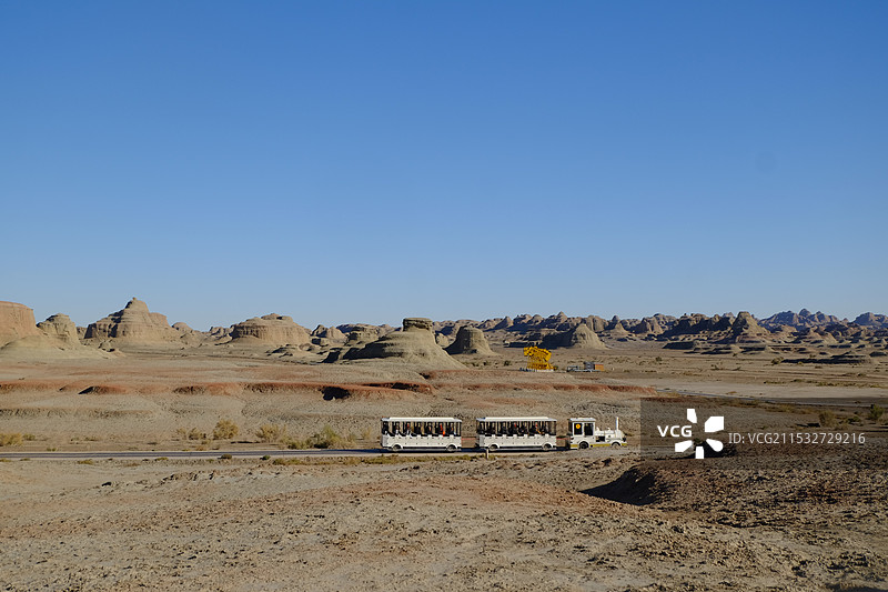 阿勒泰 魔鬼城 荒漠雅丹地貌 宽阔孤寂图片素材