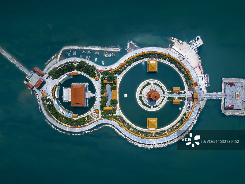 航拍视角下的八仙过海景区图片素材