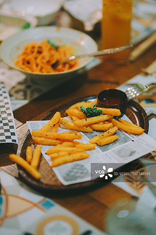 城市美食薯条油炸薯条特写美式图片素材