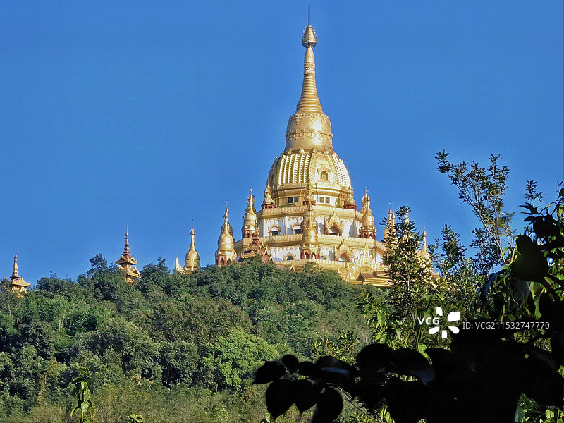 芒市勐焕大金塔图片素材