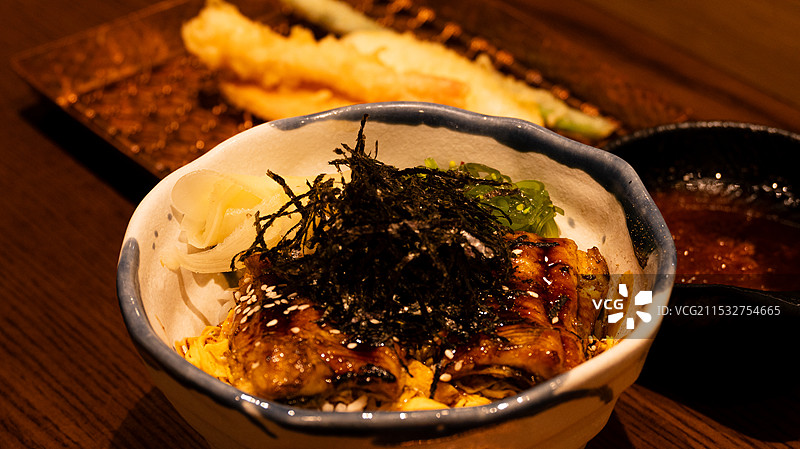 碳烤鳗鱼饭图片素材