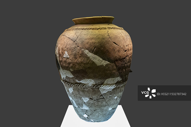 河北博物院（河北省博物馆）“河北商代文明”展：陶瓮（藁城台西出土）图片素材