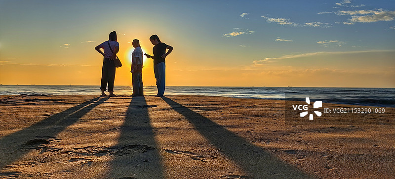 海滩剪影图片素材