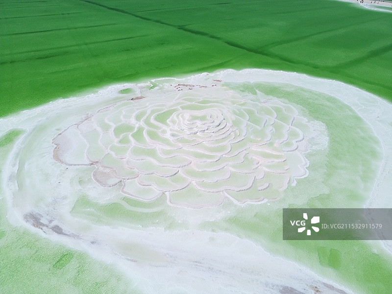 察尔汗盐湖花台图片素材