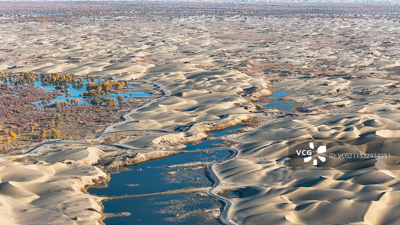 罗布人村寨高空视角图片素材