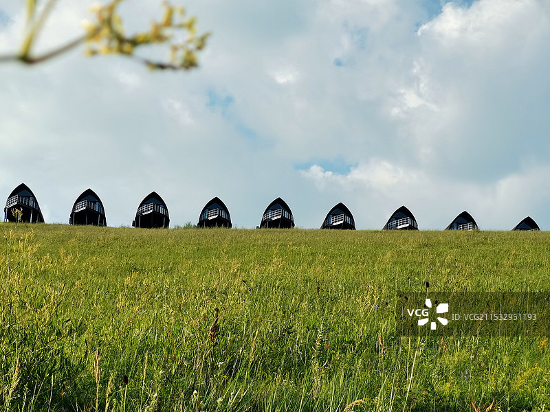 草原蒙古包舰队图片素材