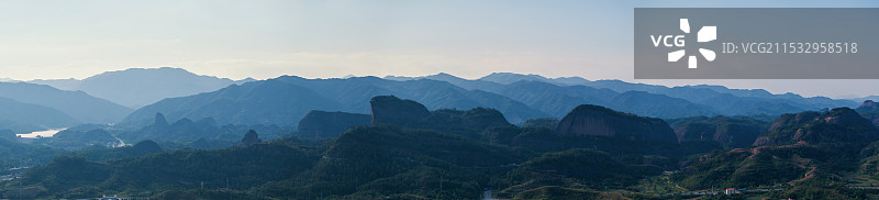 山水日出日落色彩·翠微峰群图片素材
