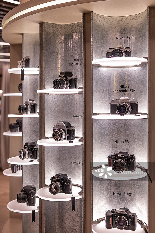 胶片相机展览柜图片素材