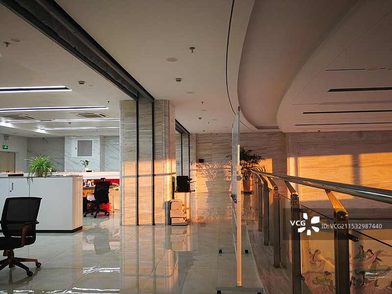 现代化企业干净高档的办公场所图片素材