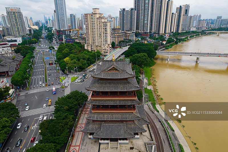 中国广西壮族自治区南宁市兴宁区民族大道，邕州古城三街两巷历史文化街区，航拍城市风光图片素材