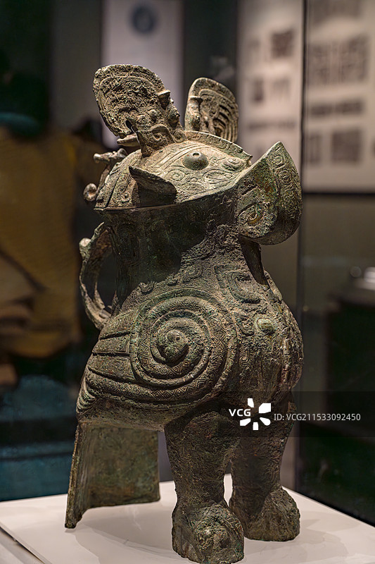 河南博物院九大镇馆之宝“妇好”鸮尊图片素材