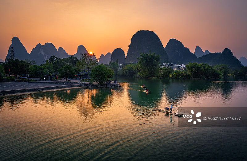 日落遇龙河图片素材