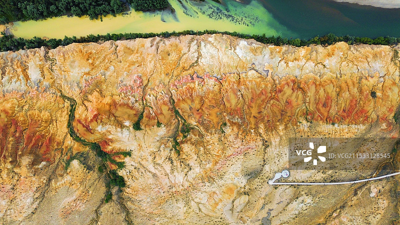 上帝的调色板，新疆五彩滩图片素材