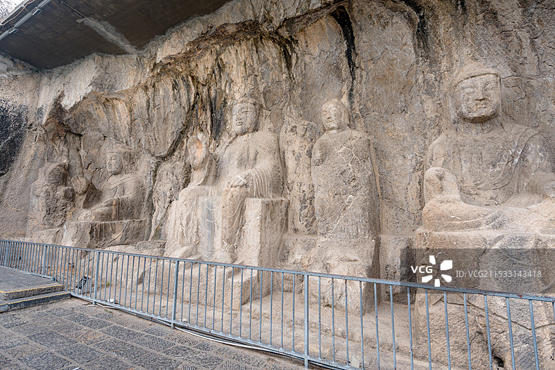 洛阳龙门石窟摩崖三佛龛图片素材