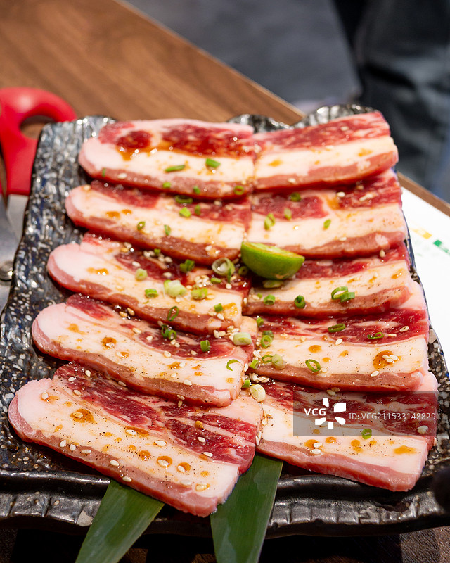 香嫩多汁的烤肉食材图片素材