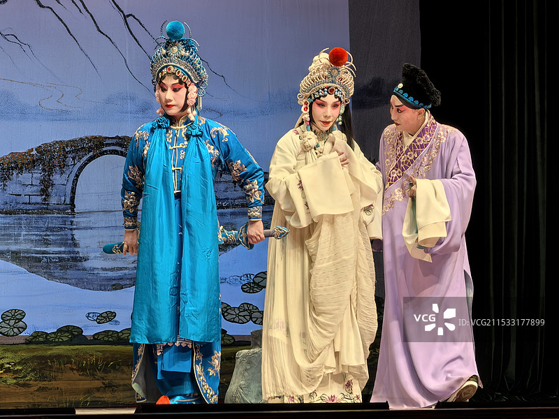京剧《金山寺•断桥》图片素材