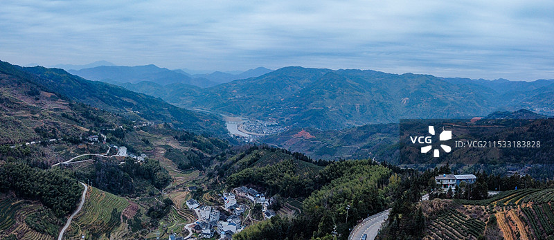 茶园 梯田 卓笔峰 叠石山 下拓坑村 春坪顶 福建 宁德图片素材