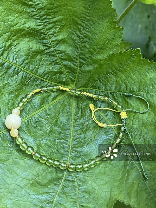 白蜡橄榄石手链图片素材