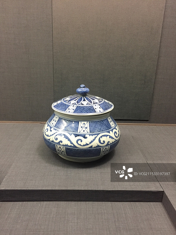 台北故宫博物馆瓷器展品图片素材