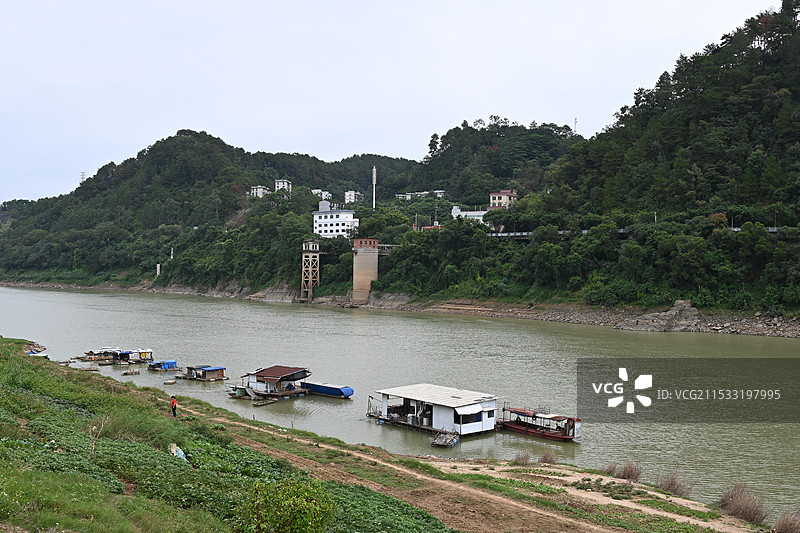 梧州桂江江水河畔图片素材