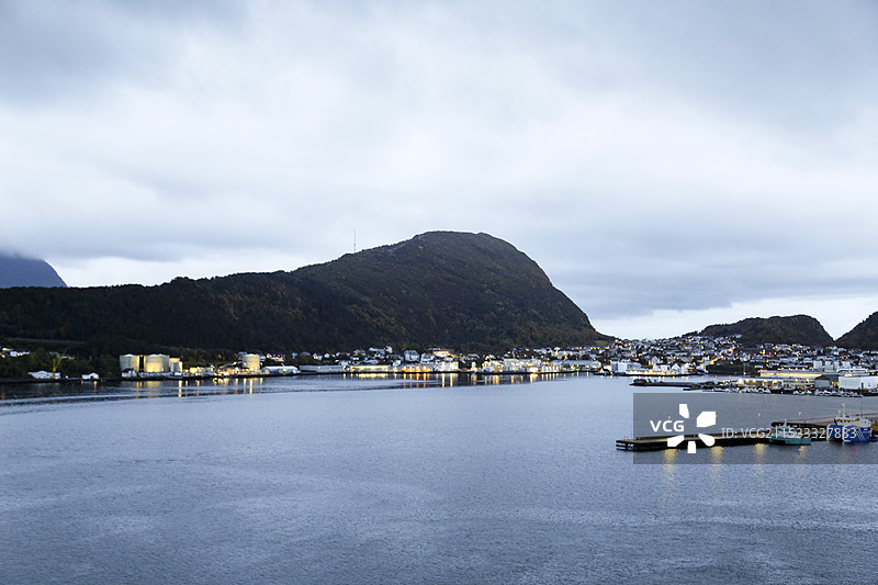 欧洲挪威斯图尔峡湾口及奥勒松小镇图片素材