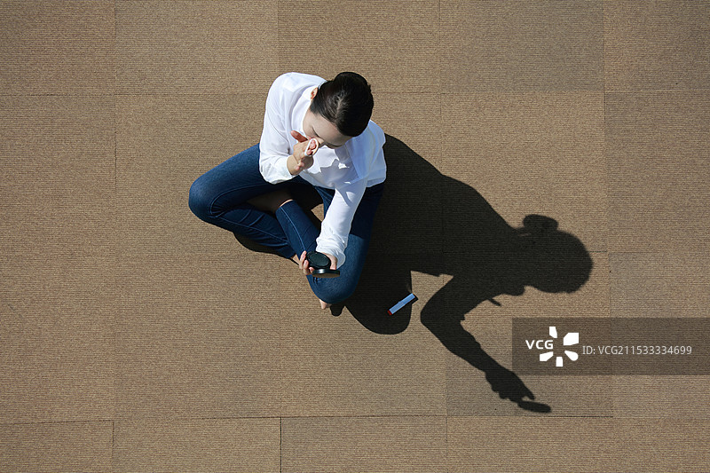 化妆的女人图片素材