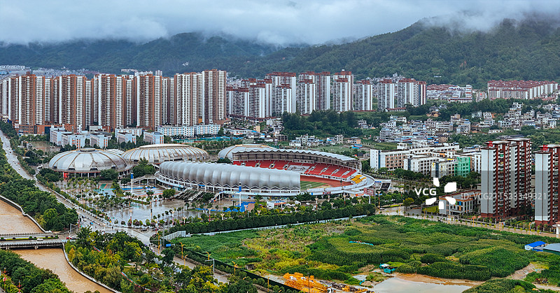 临沧市 临翔区 玉龙湖公园 体育中心 西门公园 缅宁大道图片素材