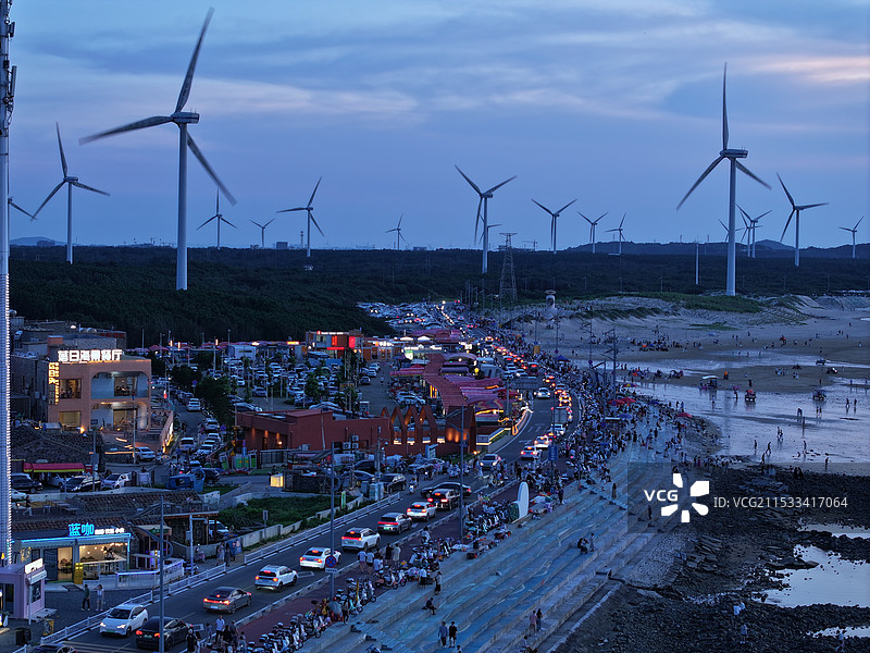 夜晚海边的夜市图片素材