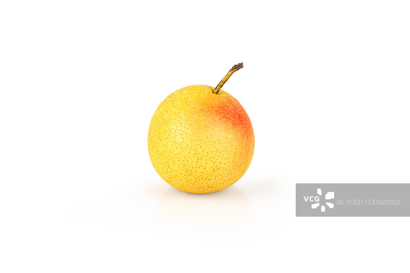 新鲜的南果梨孤立在白色背景上图片素材