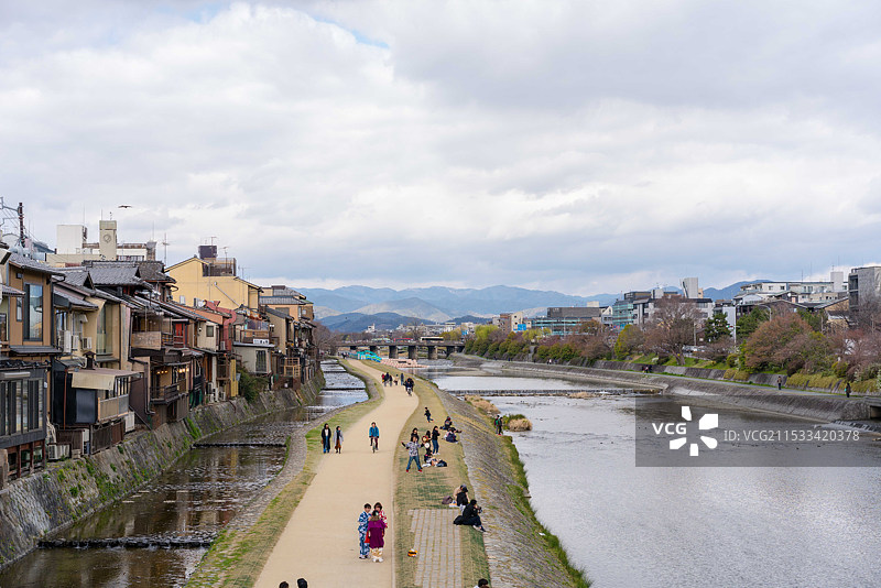 日本京都鸭川河岸风光美景图片素材
