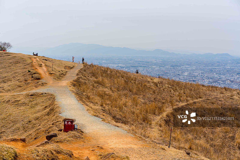 日本奈良县奈良公园若草山风光美景图片素材