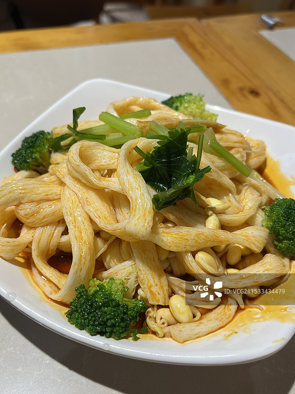 牛筋面 凉拌 凉皮图片素材