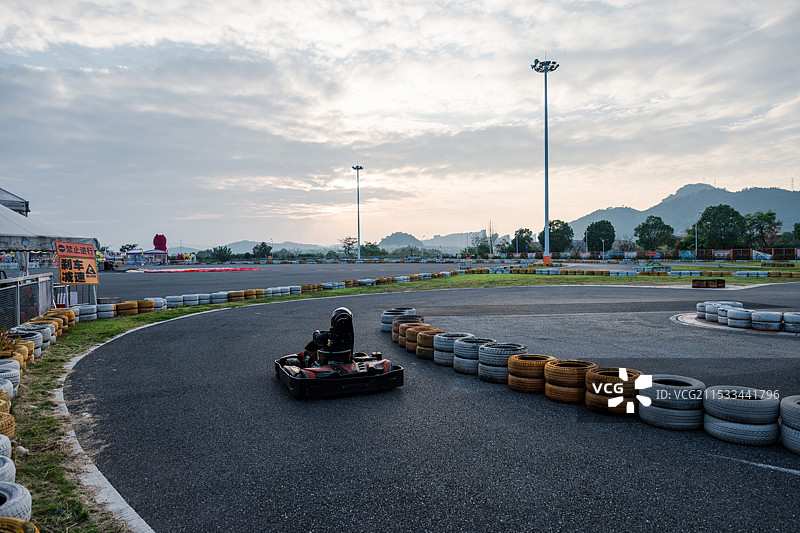 浙江千岛湖景区啤酒小镇卡丁车图片素材