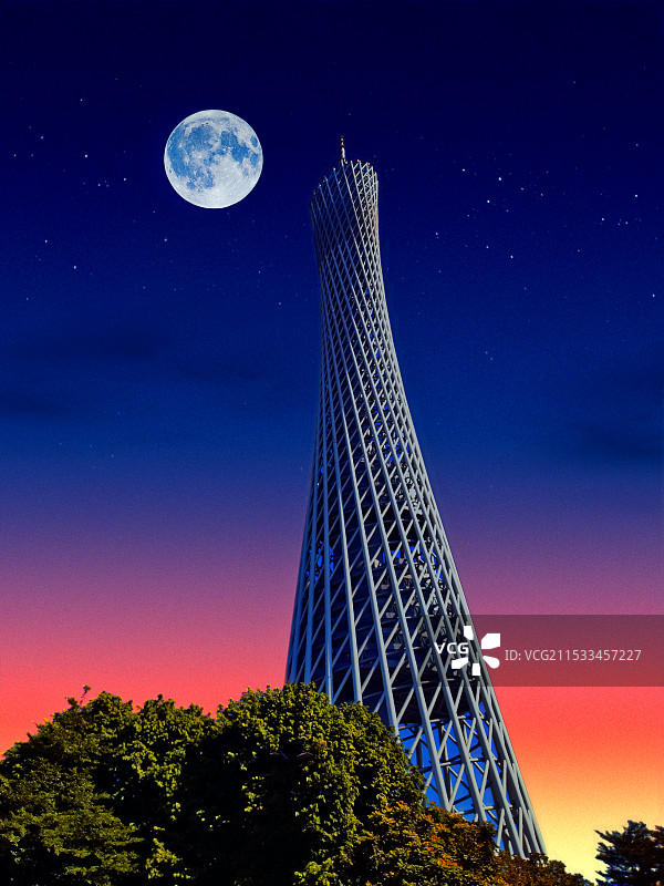 超级月亮与广州塔同框图片素材