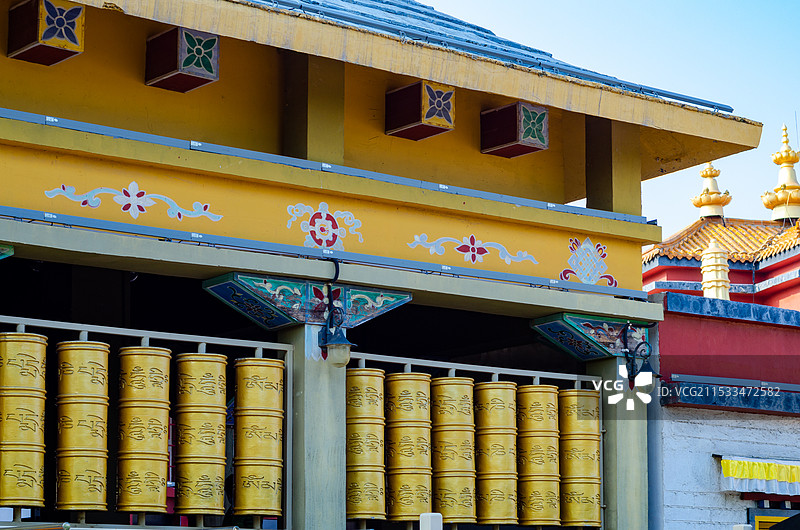 青岛方特 仿布达拉宫转经筒图片素材