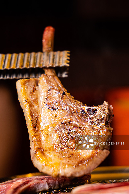 烤羊排烤肉羊肉烤肉自助吃肉秋冬进补孜然羊肉图片素材