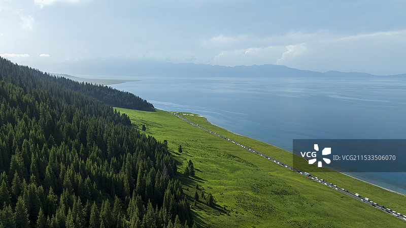 新疆赛里木湖风光图片素材