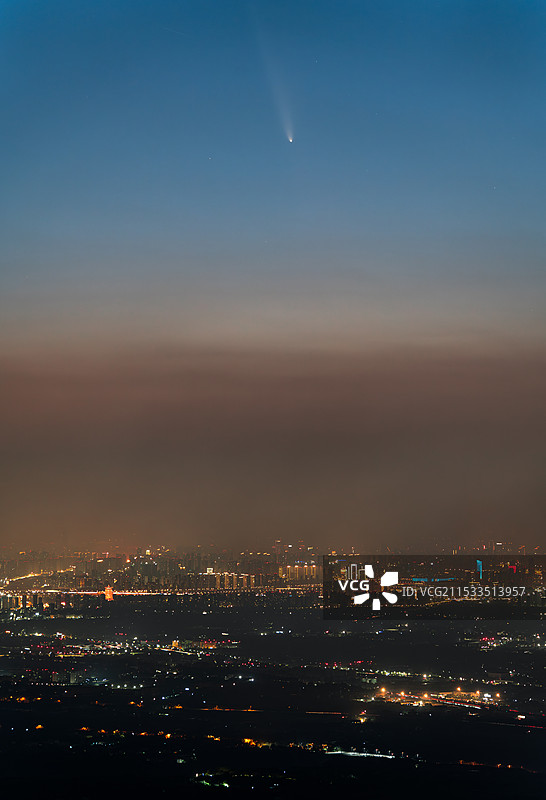 紫金山阿特拉斯彗星图片素材