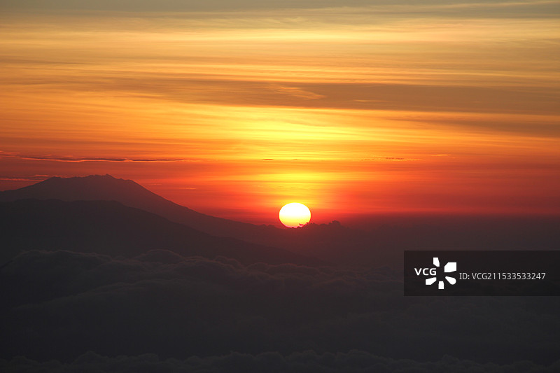 青海湖日出图片素材