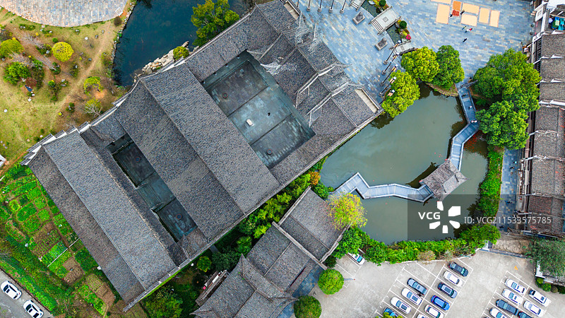 婺源江湾景区莲花池和萧江宗祠图片素材