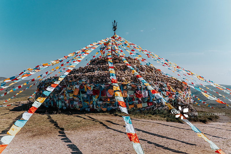 藏传佛教玛尼堆图片素材