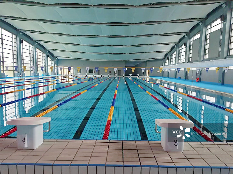 游泳馆（恒温游泳池）图片素材