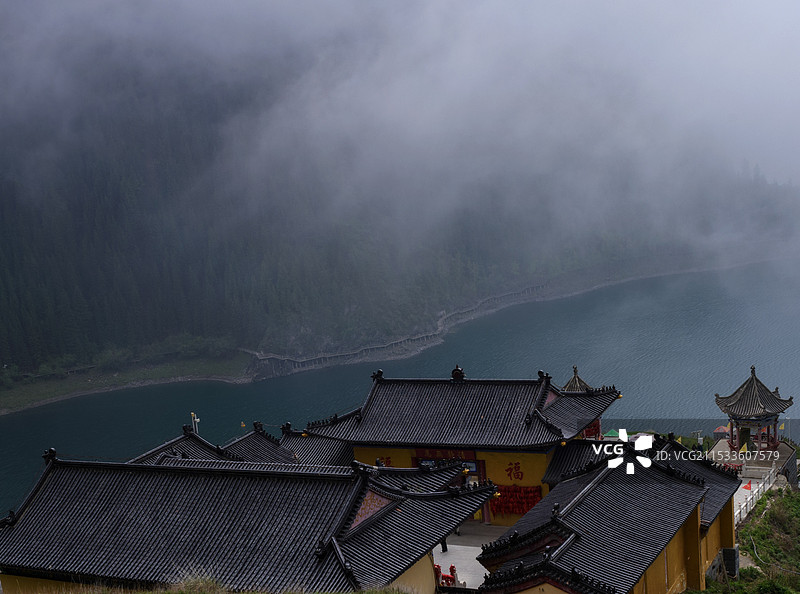 阴雨天的西王母祖庙图片素材