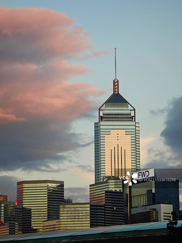 香港扫街之傍晚时分中环码头维港晚霞图片素材