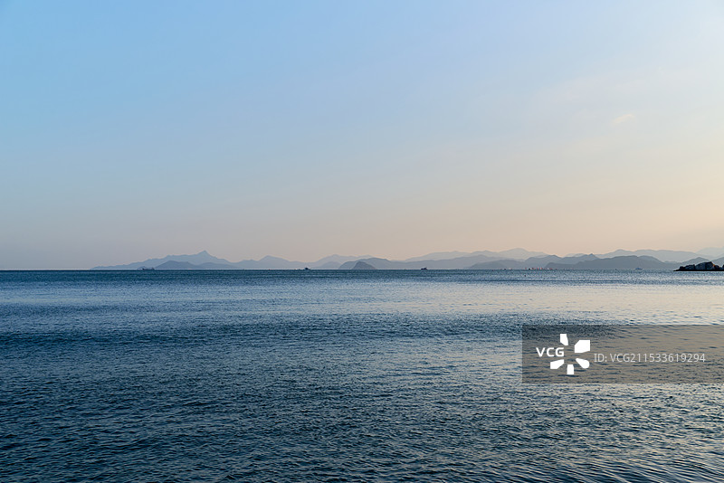 黄昏温柔的海图片素材