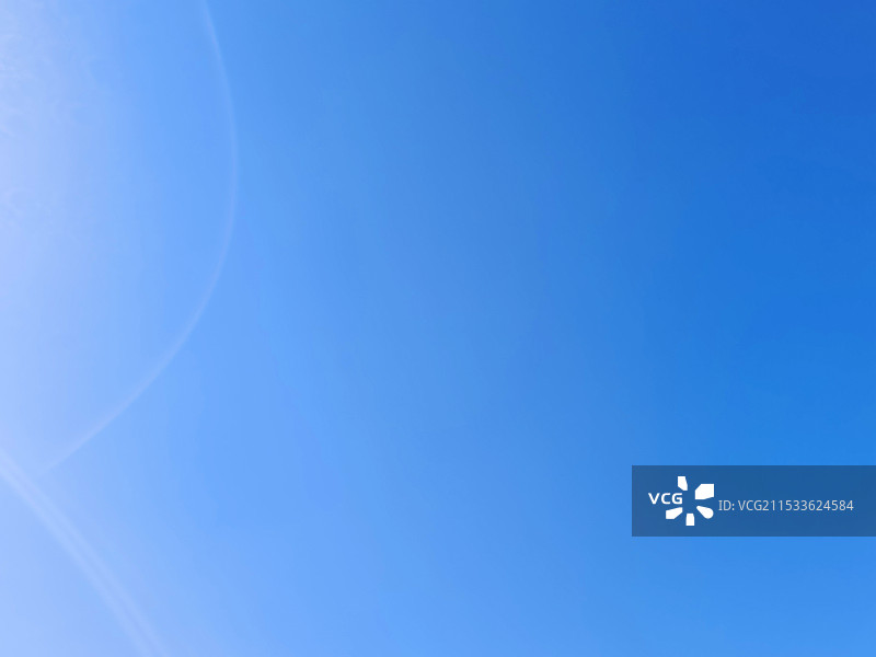 秋高气爽的季节里蔚蓝的天空万里无云图片素材