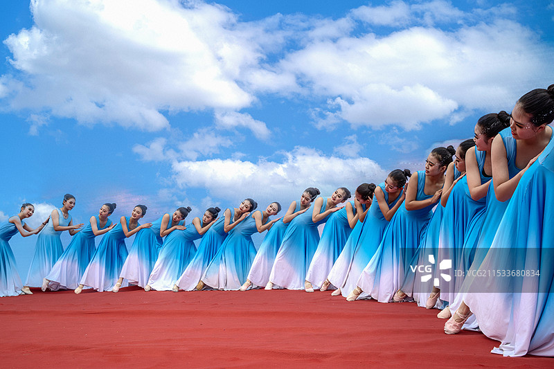 天蓝蓝青春图片素材