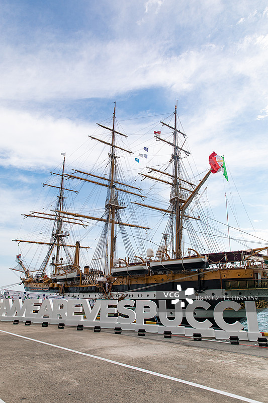 亚美利哥韦斯普奇号古帆船图片素材